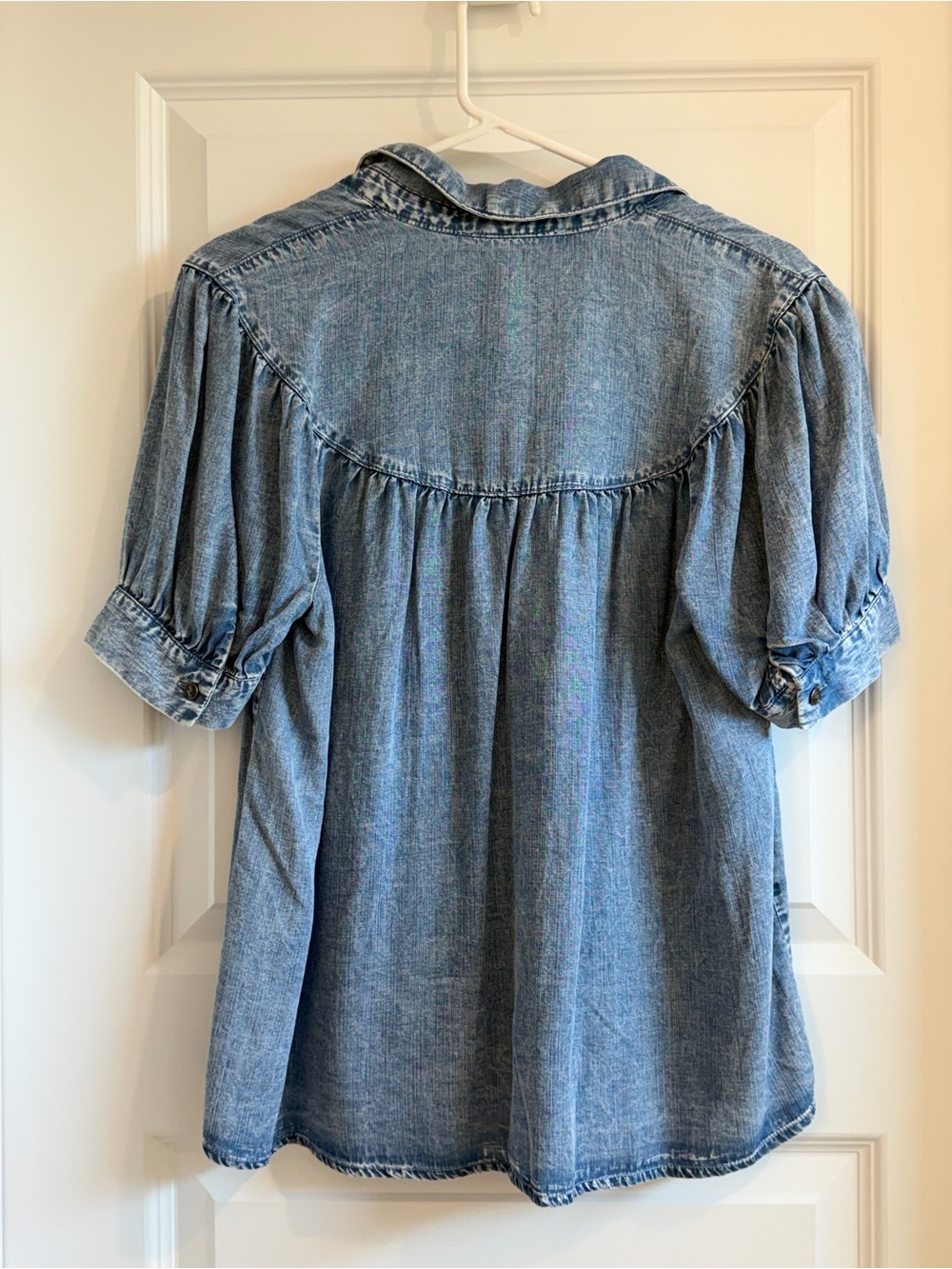 Jane & Delancey Chambray Button-Front Top - Picture 5 of 7